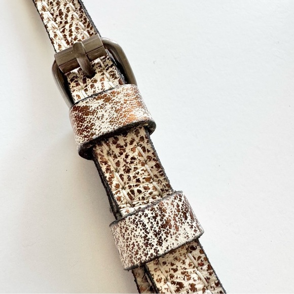 Patricia Nash Metallic Forest Tooled Collection Appricale Leather Crossbody Bag - Picture 6 of 16